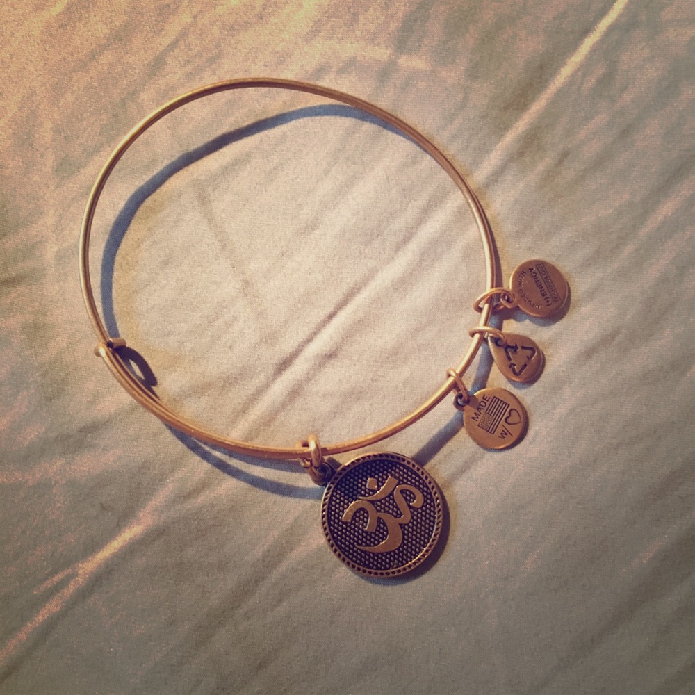 NWOT- Ohm Alex & Ani Bracelet